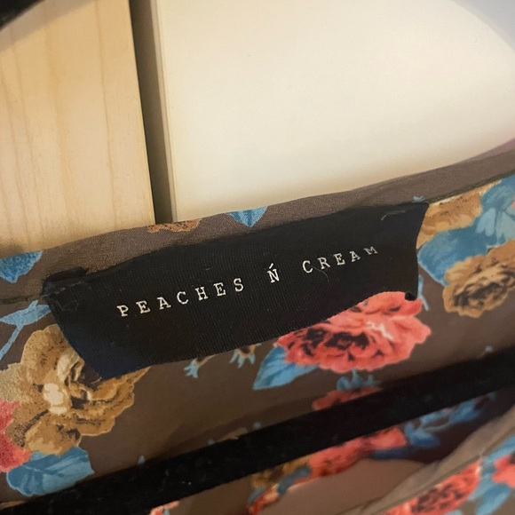 Women’s blouse - Picture 2 of 5